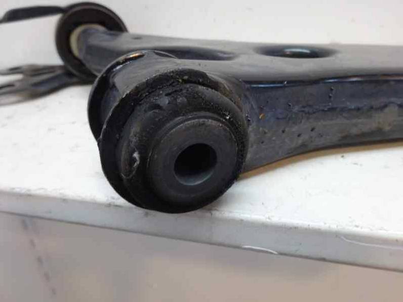 BRAZO SUSPENSION INFERIOR DELANTERO IZQUIERDO FORD FOCUS TURN 2016 1.0 ECOBOOST (101 CV)