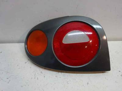 PILOTO TRASERO IZQUIERDO RENAULT MEGANE I BERLINA HATCHBACK 1996 1.6 (90 CV)