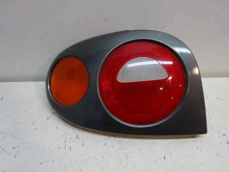 PILOTO TRASERO IZQUIERDO RENAULT MEGANE I BERLINA HATCHBACK 1996 1.6 (90 CV)