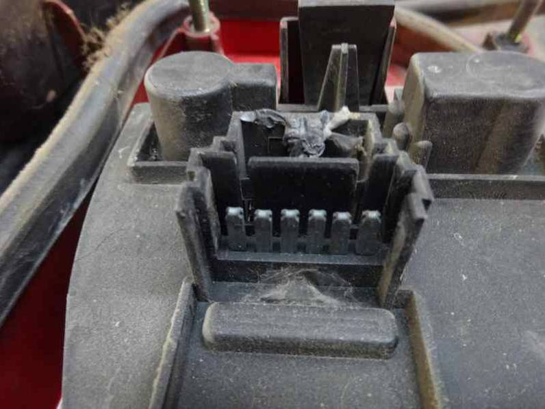 PILOTO TRASERO DERECHO RENAULT MEGANE I BERLINA HATCHBACK 1996 1.6 (90 CV)