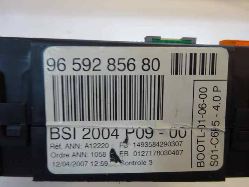 CAJA RELES FUSIBLES CITROEN C4 BERLINA 2007 1.6 16V HDI (90 CV)