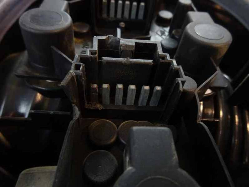 PILOTO TRASERO IZQUIERDO RENAULT SCENIC 2000 1.9 DCI D (102 CV)