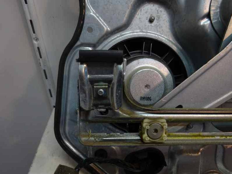 ELEVALUNAS TRASERO IZQUIERDO VOLVO XC70 2009 2.4 D (185 CV)