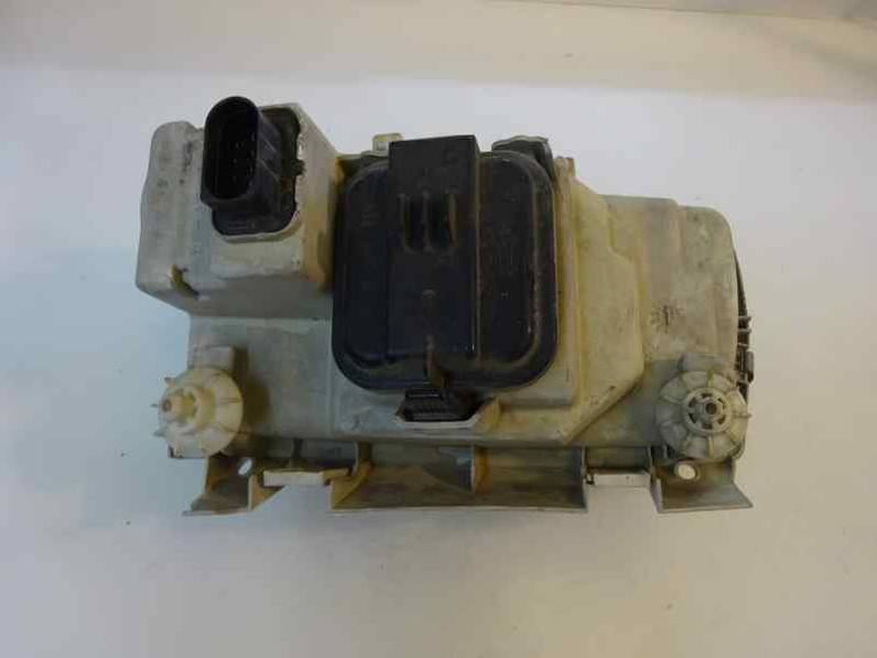 FARO DERECHO VOLKSWAGEN POLO BERLINA 1998 1.0 (50 CV)