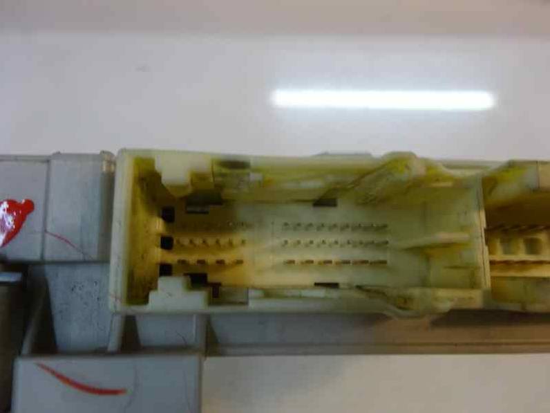 CAJA RELES FUSIBLES TOYOTA PRIUS 2010 1.8 16V (99 CV)