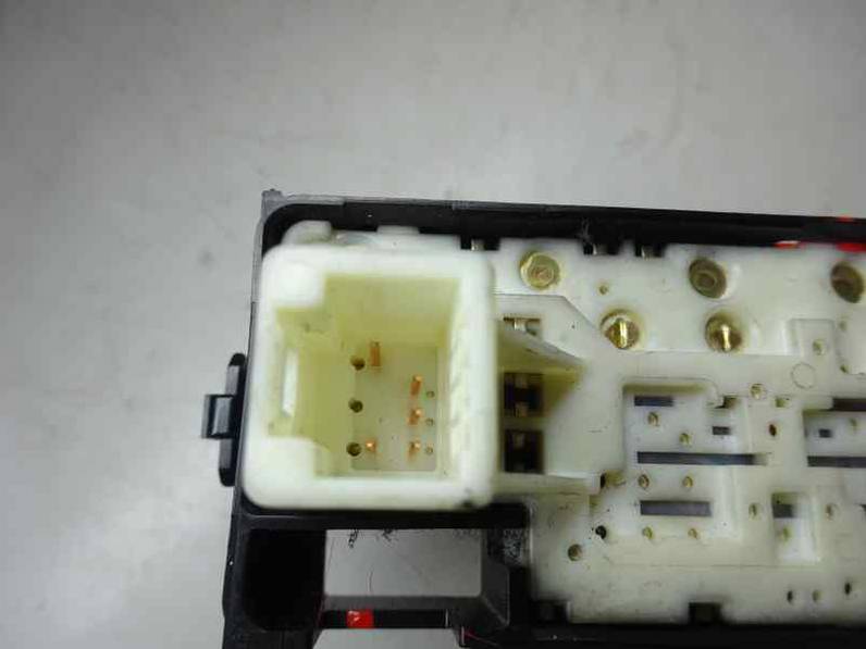 MANDO ELEVALUNAS DELANTERO DERECHO TOYOTA PRIUS 2010 1.8 16V (99 CV)