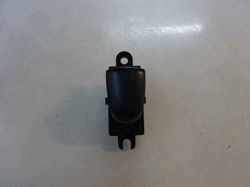 MANDO ELEVALUNAS TRASERO DERECHO NISSAN JUKE 2015 1.5 TURBODIESEL (110 CV)