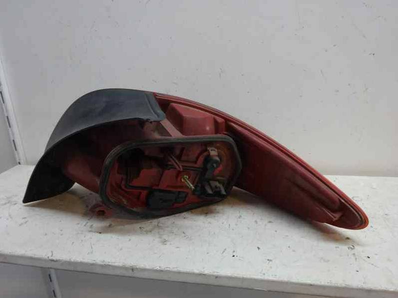 PILOTO TRASERO IZQUIERDO PEUGEOT 206 BERLINA 1999 2.0 HDI (90 CV)