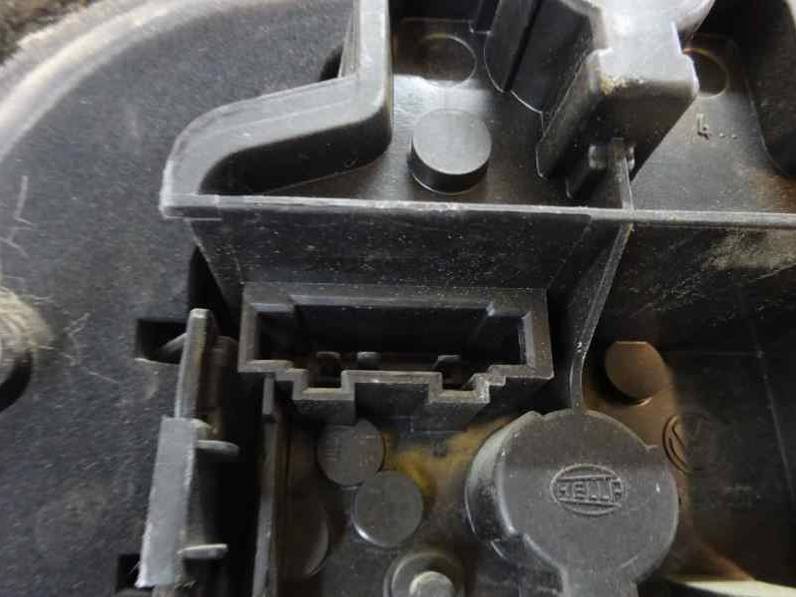 PILOTO TRASERO IZQUIERDO VOLKSWAGEN GOLF III BERLINA 1994 1.6 (75 CV)