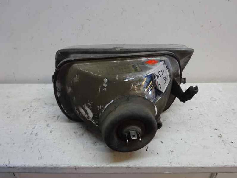 FARO DERECHO PEUGEOT 205 BERLINA 1996 1769 (53 CV)