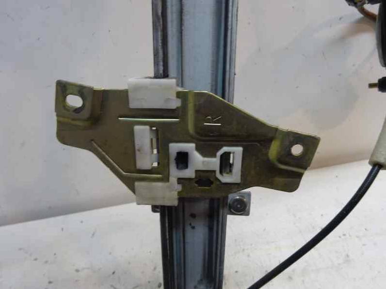 ELEVALUNAS DELANTERO DERECHO KIA SHUMA 2000 1.5 (88 CV)