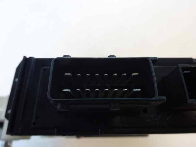 MOTOR ELEVALUNAS DELANTERO DERECHO CITROEN C8 2002 2.0 HDI (109 CV)