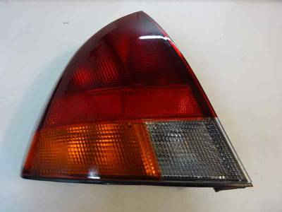 PILOTO TRASERO IZQUIERDO MITSUBISHI CARISMA BERINA 5 1999 1.8 16V (125 CV)