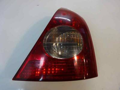 PILOTO TRASERO DERECHO RENAULT CLIO II FASE II 2003 1.2 (75 CV)