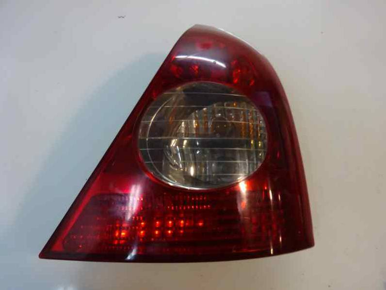 PILOTO TRASERO DERECHO RENAULT CLIO II FASE II 2003 1.2 (75 CV)