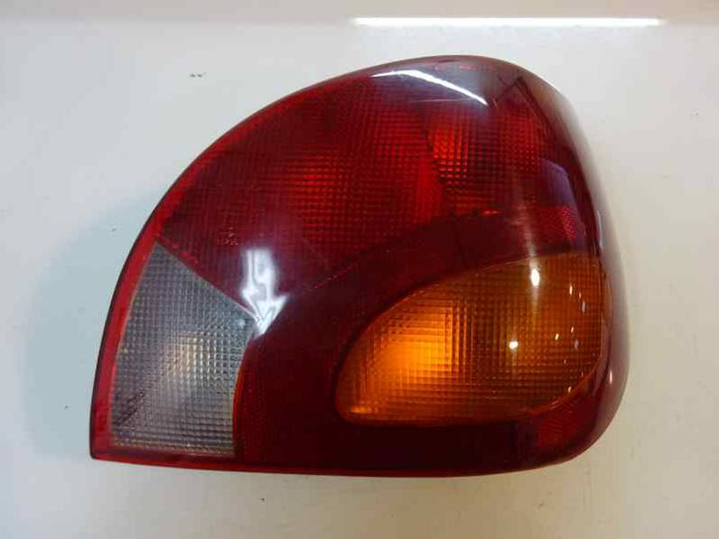 PILOTO TRASERO DERECHO FORD FIESTA BERLINA 1997 1.3 (60 CV)