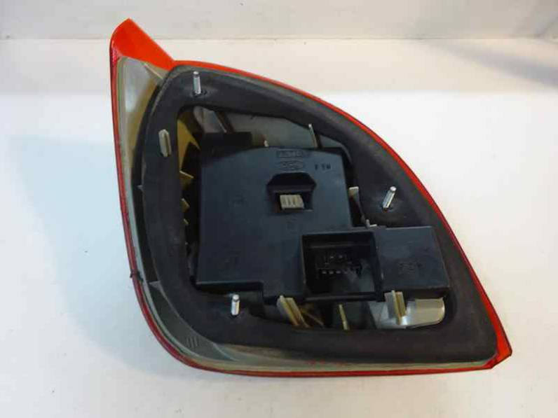 PILOTO TRASERO DERECHO FORD FIESTA BERLINA 1997 1.3 (60 CV)