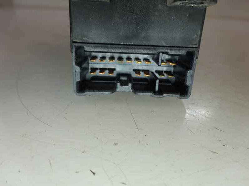 MANDO ELEVALUNAS DELANTERO IZQUIERDO NISSAN PRIMERA BERLINA 1998 2.0 TURBODIESEL (90 CV)