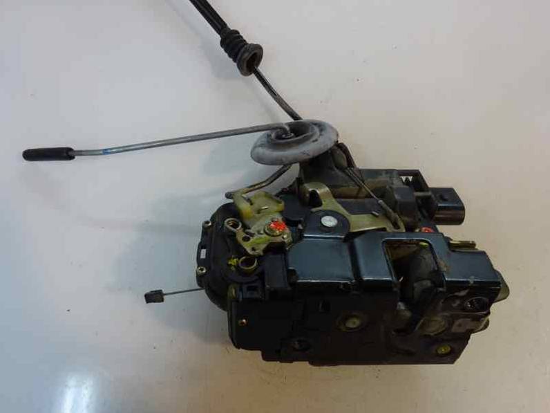 CERRADURA PUERTA DELANTERA IZQUIERDA VOLKSWAGEN GOLF IV BERLINA 1998 1.9 TDI (110 CV)