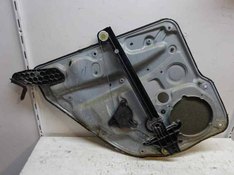 ELEVALUNAS TRASERO DERECHO VOLKSWAGEN GOLF IV BERLINA 1998 1.9 TDI (110 CV)