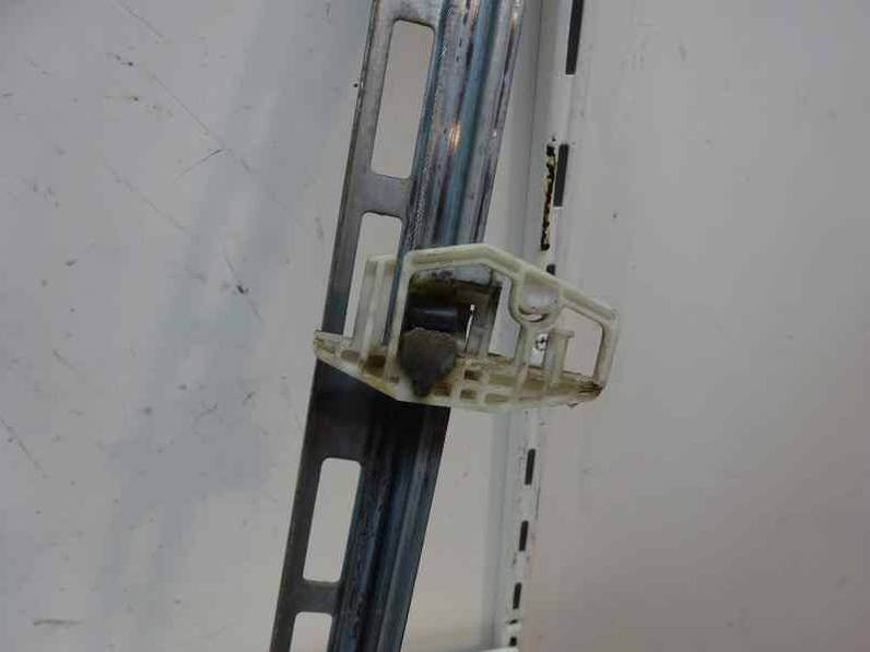 ELEVALUNAS DELANTERO IZQUIERDO PEUGEOT 206 BERLINA 2001 1.4 (75 CV)