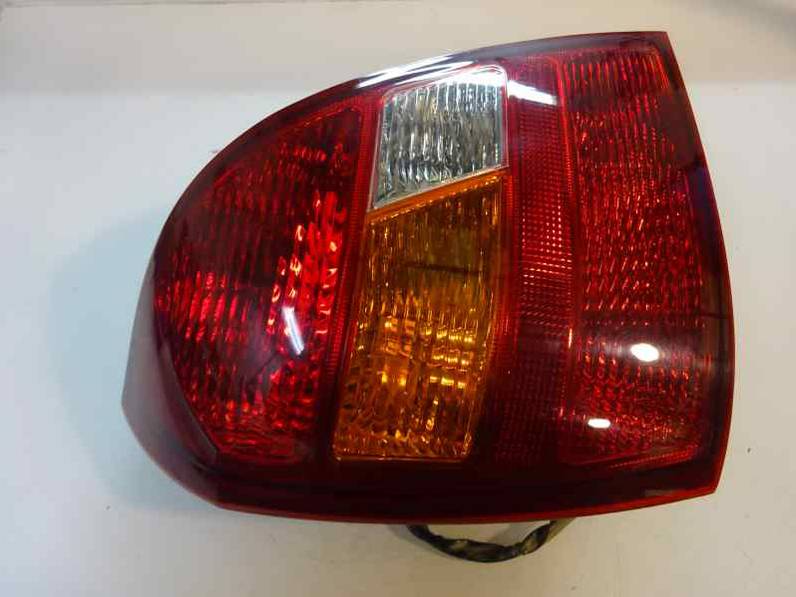 PILOTO TRASERO IZQUIERDO HYUNDAI ELANTRA 2001 1.6 16V (107 CV)