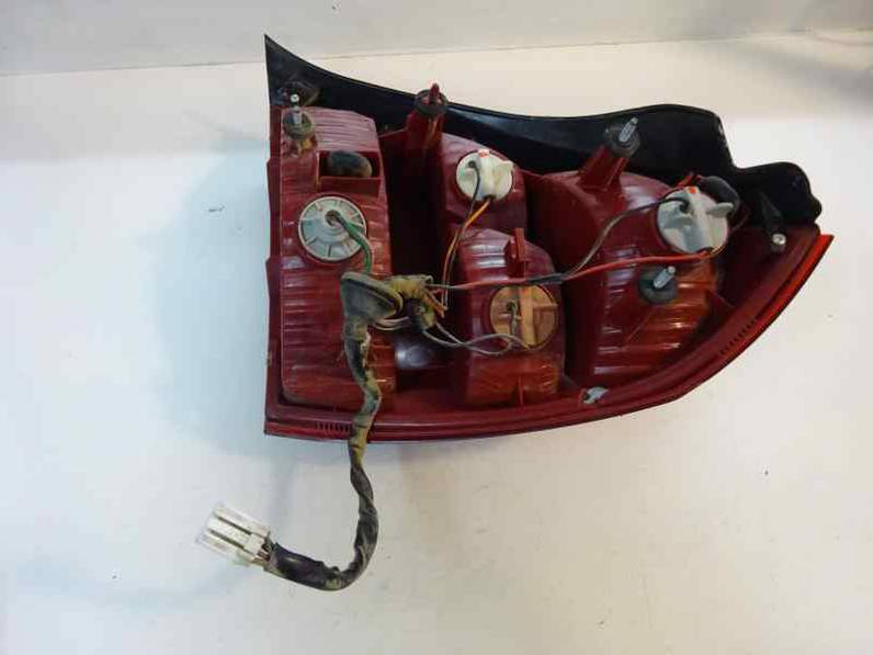 PILOTO TRASERO IZQUIERDO HYUNDAI ELANTRA 2001 1.6 16V (107 CV)