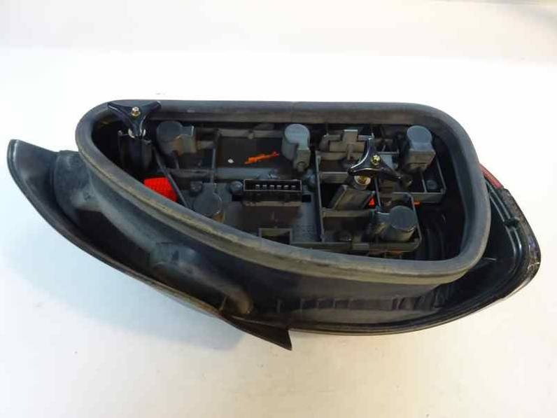 PILOTO TRASERO DERECHO PEUGEOT 306 BERLINA 3 4 5 PUERTAS 2000 1.9 D (69 CV)