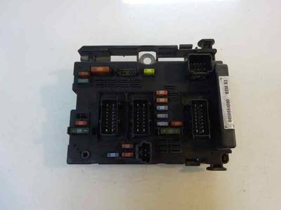 CAJA RELES FUSIBLES PEUGEOT 206 BERLINA 2004 1.4 16V (88 CV)