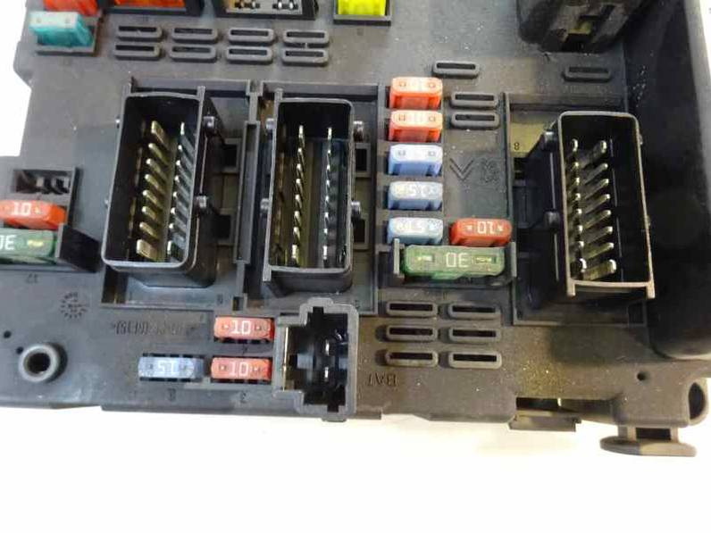 CAJA RELES FUSIBLES PEUGEOT 206 BERLINA 2004 1.4 16V (88 CV)