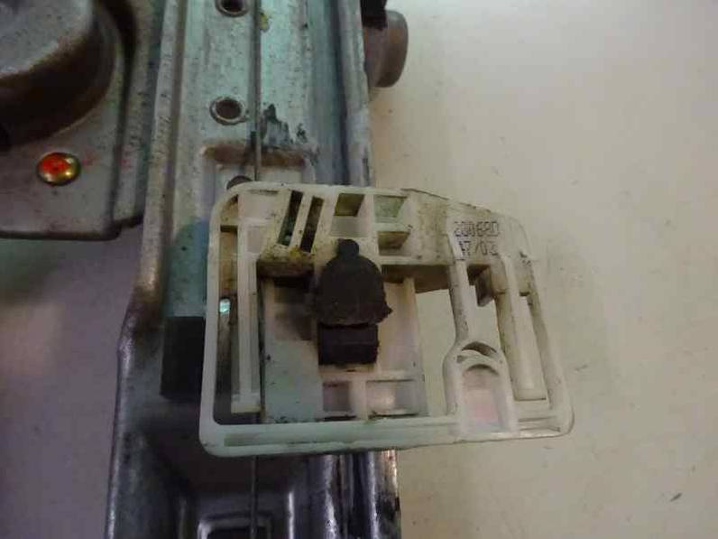 ELEVALUNAS TRASERO DERECHO RENAULT MEGANE II FAMILIAR 2003 1.9 DCI D (120 CV)