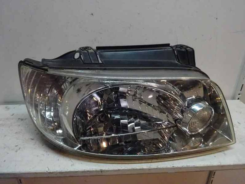 FARO DERECHO HYUNDAI MATRIX 2003 1.5 CRDI (82 CV)