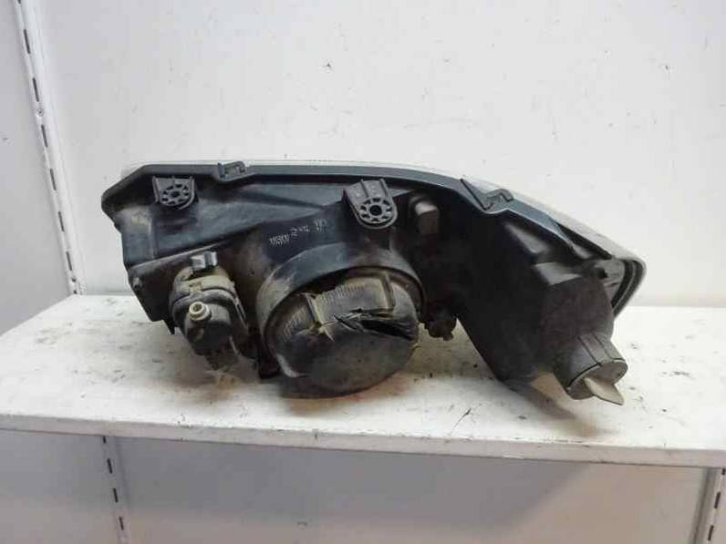 FARO IZQUIERDO LAND ROVER FREELANDER 2000 2.0 TURBODIESEL (98 CV)