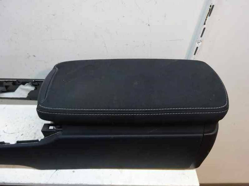 APOYABRAZOS CENTRAL TOYOTA LEXUS IS 200 2009