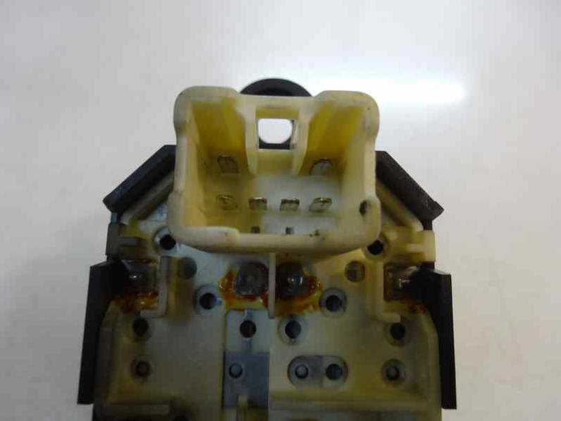 MANDO ELEVALUNAS DELANTERO IZQUIERDO HYUNDAI ATOS PRIME 2001 1.0 (58 CV)