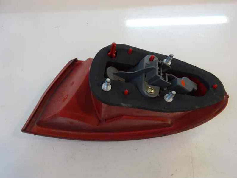 PILOTO TRASERO IZQUIERDO ALFA ROMEO 147 2002 1.9 JTD (116 CV)