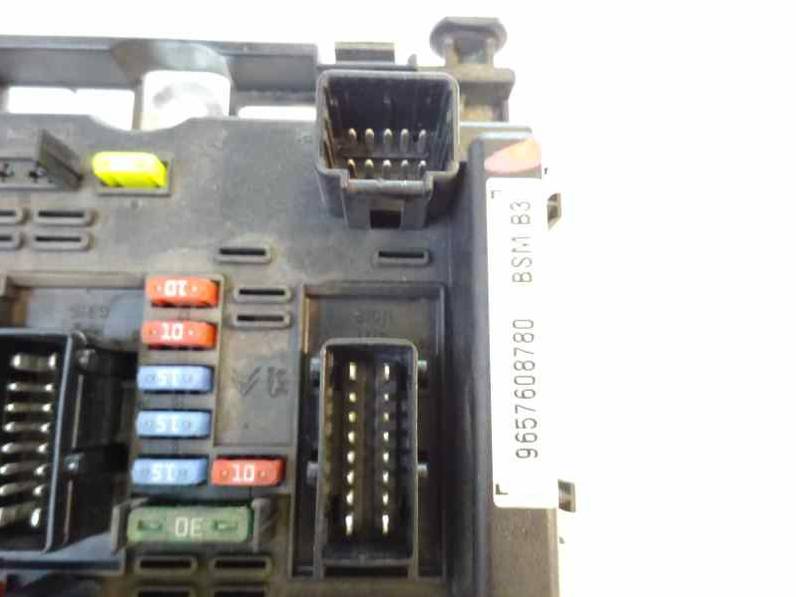 CAJA RELES FUSIBLES PEUGEOT 206 BERLINA 2006 1.4 HDI (68 CV)