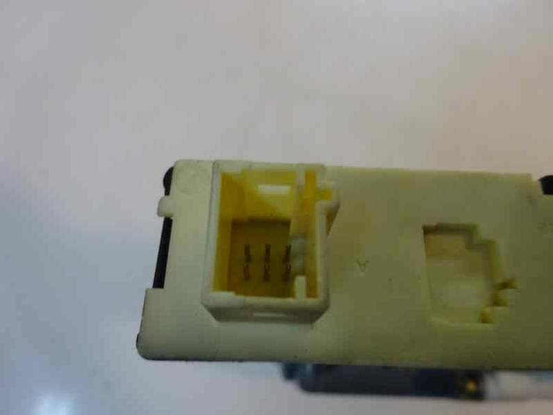 MOTOR ELEVALUNAS DELANTERO DERECHO CITROEN C4 BERLINA 2005 1.6 16V (109 CV)