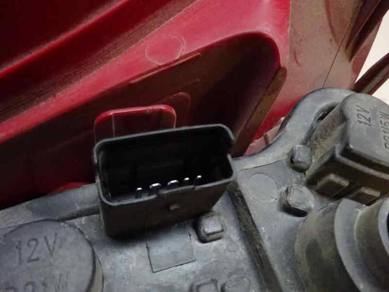 PILOTO TRASERO IZQUIERDO CITROEN C4 BERLINA 2005 1.6 16V (109 CV)