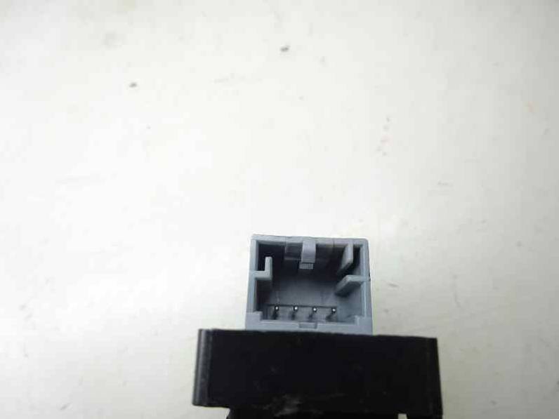 MANDO ELEVALUNAS TRASERO IZQUIERDO AUDI A4 AVANT 2007 2.0 TDI (140 CV)