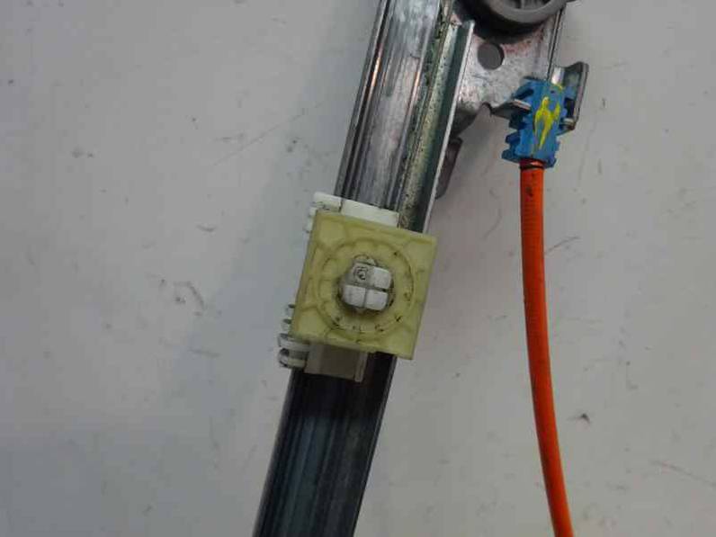 ELEVALUNAS DELANTERO DERECHO CITROEN SAXO 1997 1.1 (60 CV)