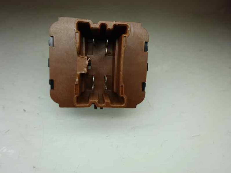 MANDO ELEVALUNAS DELANTERO IZQUIERDO RENAULT CAPTUR 2014 1.5 DCI D FAP ENERGY (90 CV)