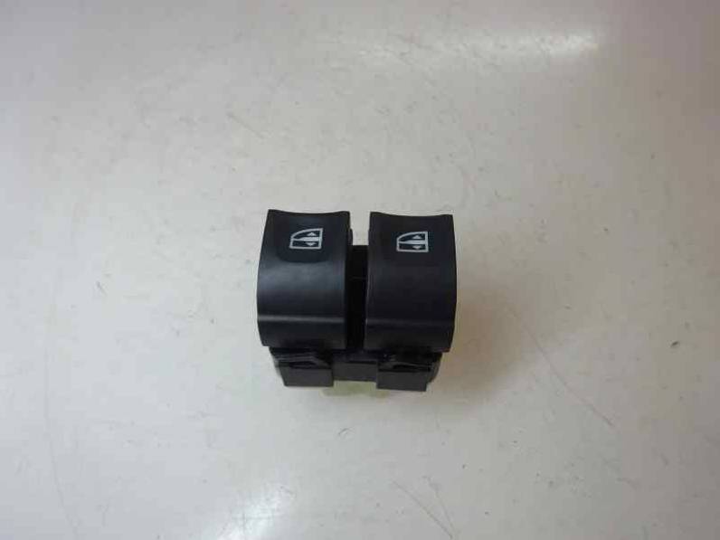 MANDO ELEVALUNAS DELANTERO IZQUIERDO RENAULT CAPTUR 2014 1.5 DCI D FAP ENERGY (90 CV)