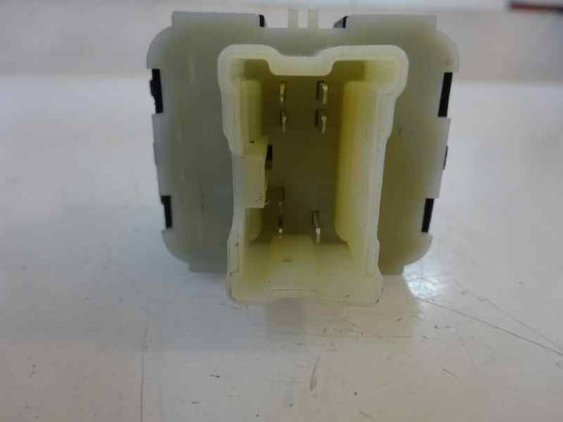 MANDO ELEVALUNAS DELANTERO IZQUIERDO RENAULT CAPTUR 2014 1.5 DCI D FAP ENERGY (90 CV)