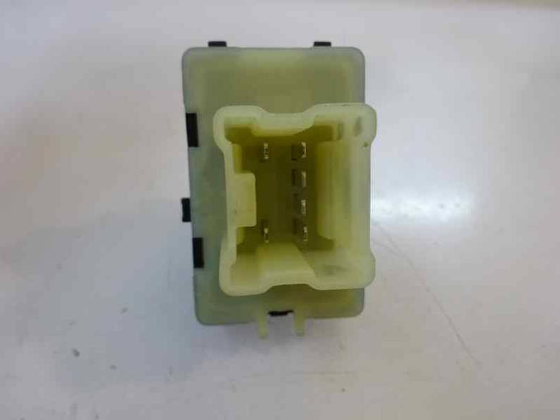 MANDO ELEVALUNAS TRASERO IZQUIERDO RENAULT CAPTUR 2014 1.5 DCI D FAP ENERGY (90 CV)