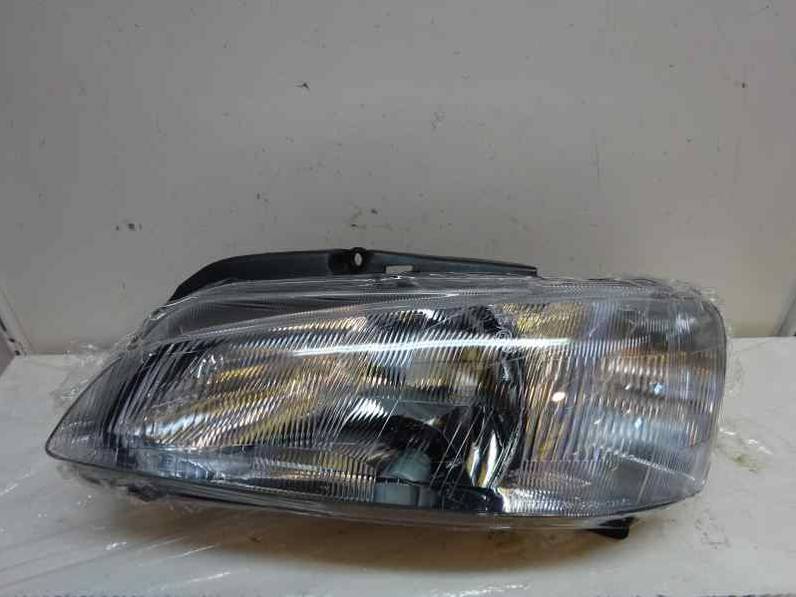 FARO IZQUIERDO PEUGEOT 106