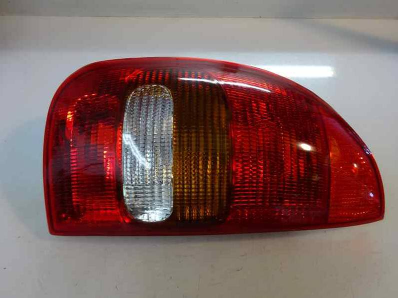 PILOTO TRASERO IZQUIERDO OPEL CORSA B