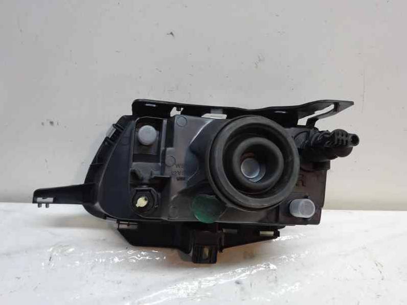 FARO DERECHO CITROEN SAXO