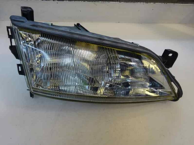 FARO DERECHO OPEL VECTRA B BERLINA