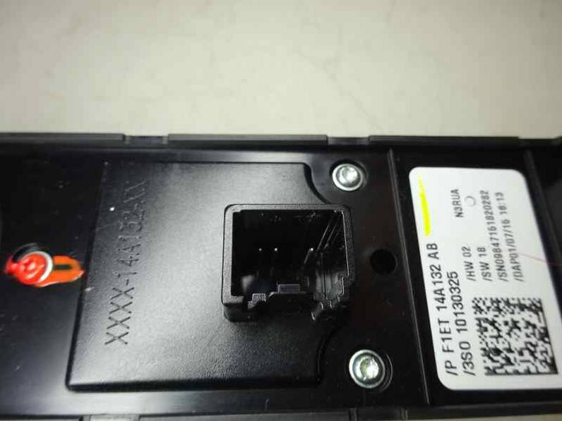 MANDO ELEVALUNAS DELANTERO IZQUIERDO FORD FIESTA 2016 1.5 TDCI (95 CV)